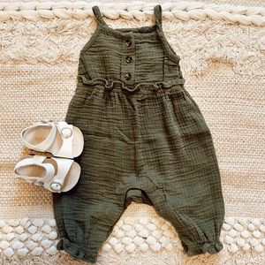 Baby jumpsuit